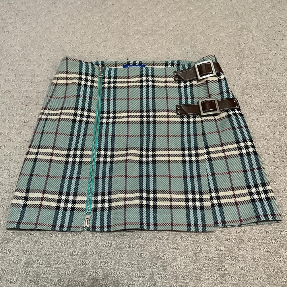 Extremely rare vintage Burberry blue plaid skirt blue label